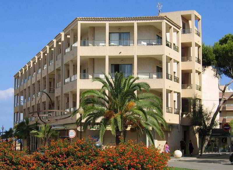 Apartamentos Arcos Playa S'Illot  Eksteriør billede
